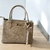 Bolsa Estruturada Bege com Alça de Mão – Elegância para o Dia a Dia - comprar online