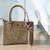 Bolsa Estruturada Bege com Alça de Mão – Elegância para o Dia a Dia