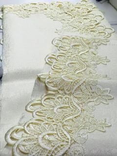 Toalha de Mesa Importada Bege Claro 1.50 X 2.20 - Irmãs Têxtil