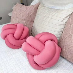 NÓ ESCANDINAVO/ ALMOFADA DE NÓ