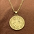 Colar de medalha de São Bento na internet