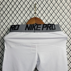 Imagem do Bermuda Térmica Nike Pro | Branca