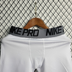 Bermuda Térmica Nike Pro | Branca na internet