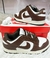 TÊNIS DUNK SB LOW Branco Marrom - comprar online