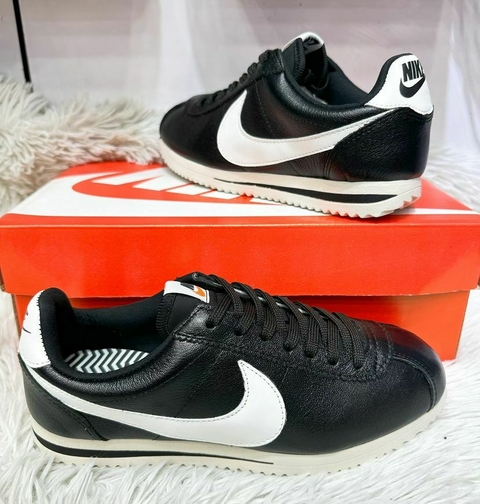 Tênis Nike Cortez Preto Branco - comprar online