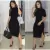 Vestido midi canelado,gola alta com fenda na lateral - loja online