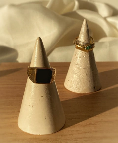 CONE PORTA ANEL - Brujo Ateliê - Arte com cimento, por um casal de arquitetos