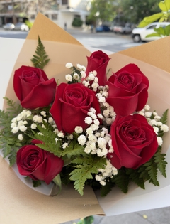 Ramo de 6 rosas - comprar online