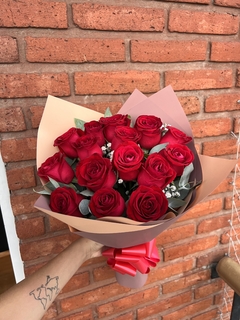 Ramo redondo de 12 rosas