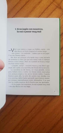 LOS INVENTORES DEL FÚTBOL 1 - SALEN A LA CANCHA - Fue Penal