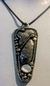 COLGANTE EN BRONCE LAQUEADO TEXTURADO
