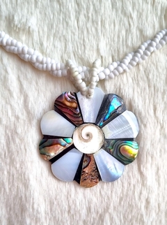 Colar Abalone e Madrepérola flor
