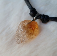 Colar ajustável de pedra citrino na internet