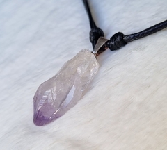 Colar ajustável de cristal de ametista na internet