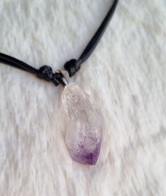 Colar ajustável de cristal de ametista - comprar online