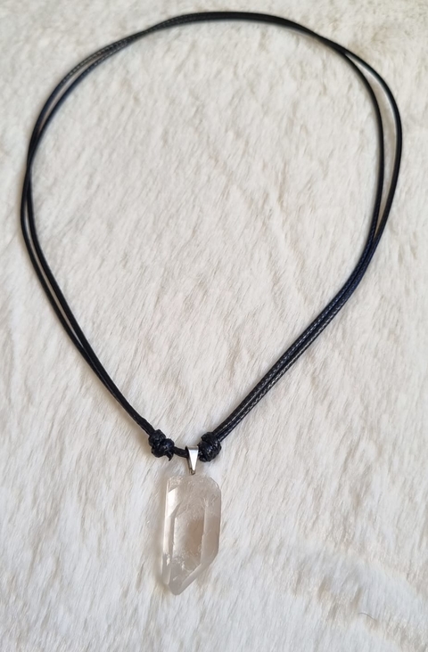 Colar ajustável de pedra cristal