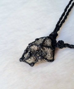 Pedra Pirita colar ajustável hippie - comprar online