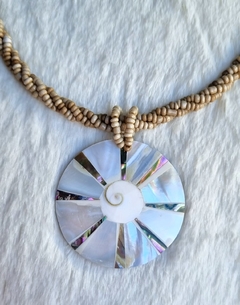 Colar Abalone e madrepérola mandala