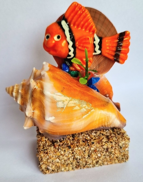 Decoração artesanal produzida com conchas do mar