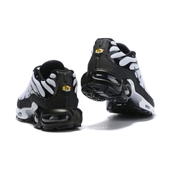 Tênis Nike Air Max Plus Tn - Branco e Preto na internet