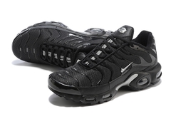 Tenis Nike Air Max Plus Tn - Preto e Prata - comprar online