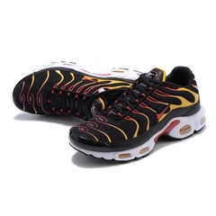 Tênis Nike Air Max Plus Tn - Preto e Laranja na internet