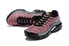 Tenis Nike Air Max Plus Tn - Cinza e Vermelho na internet
