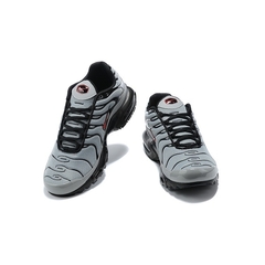 Tênis Nike Air Max Plus Tn - Cinza e Preto - Bunny