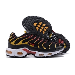 Tênis Nike Air Max Plus Tn - Preto e Laranja