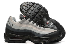 Tenis Nike Air Max 95 - Cinza e Preto - comprar online