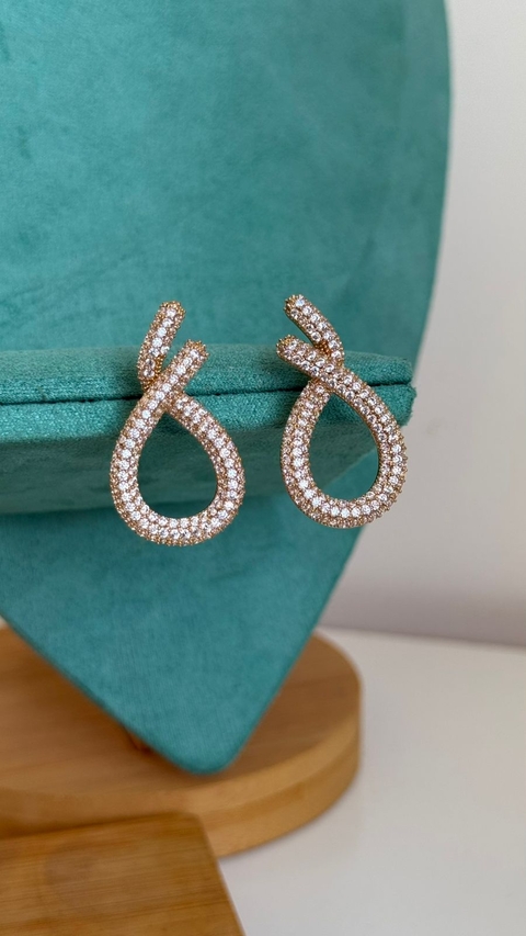 Brinco Laço Cravejado Dourado