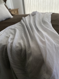 Pie de cama Saray - comprar online