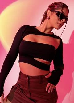 CROPPED STEFANY na internet