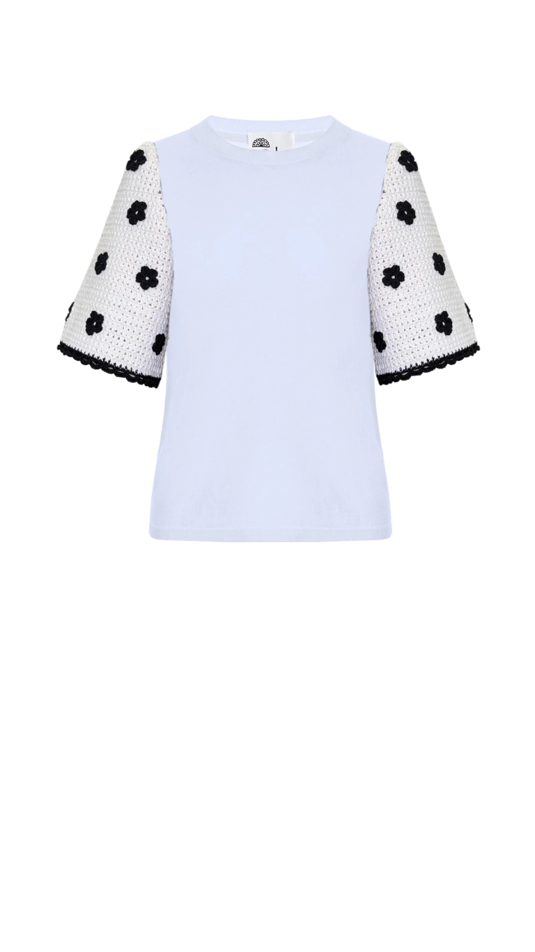 T-shirt Nonna Catarina Branca com Mangas Cru e Preto