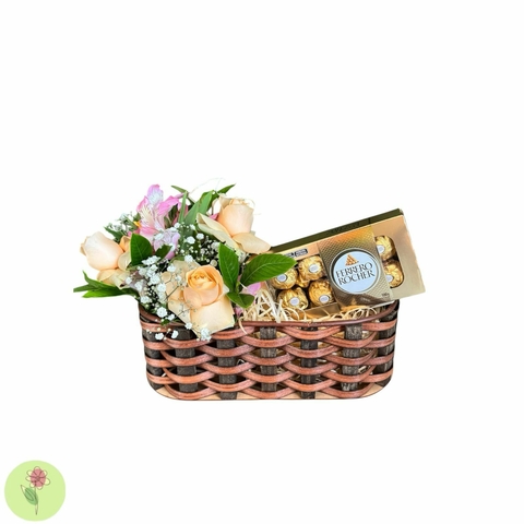 Cesta Rosa Chá com Ferrero