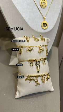 Pulseira com Pingentes na Semijoia - comprar online