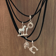 Colar Couro com Pingente
