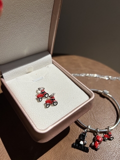 PINGENTE OU BERLOQUE TRATOR, COLHEITADEIRA PRATA 925 VERMELHO - comprar online