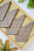 GUARDANAPO GRID MARROM - Positano Home Decor