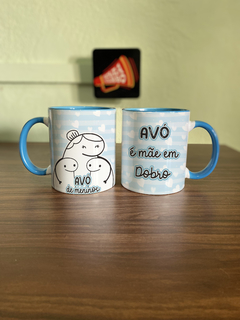 CANECA INTERIOR E ALÇA COLORIDA - "AVÓ DE MENINOS"