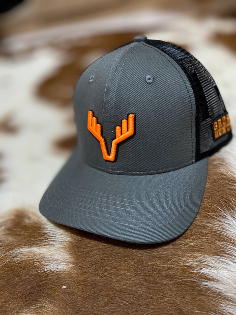 Boné Bordado Tela Logo Central Cinza e Preto Gross Hunter