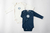 Body americano logo central - Emprende & Co