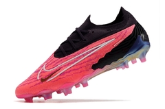 Imagem do Chuteira Nike Phantom GX Pro Campo Cano Baixo Rosa/Preto