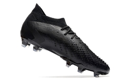 CHUTEIRA PREDATOR ACCURACY+ CAMPO