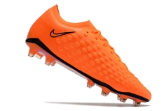 Imagem do Chuteira Nike Phantom Ultra Venom Campo