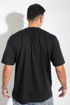 Remera Basics Negra - comprar online
