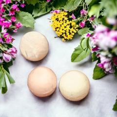 Esferas Aromáticas Para Banho - 100g (2 unidades) - Manacá Cosméticos Naturais e Fitoterápicos