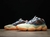 Yeezy 500 "Enflame" na internet