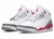 Air Jordan 3 "Fire Red" na internet
