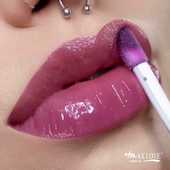 Lip Gloss Magico Black Rain Muda De Cor Na Pele, Max Love - comprar online